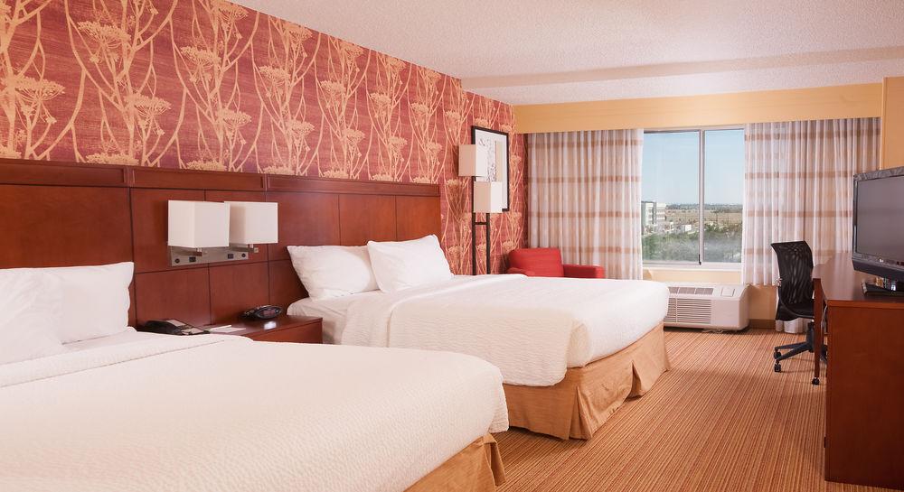 Courtyard By Marriott Denver Airport Екстер'єр фото