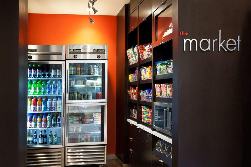 Courtyard By Marriott Denver Airport Екстер'єр фото