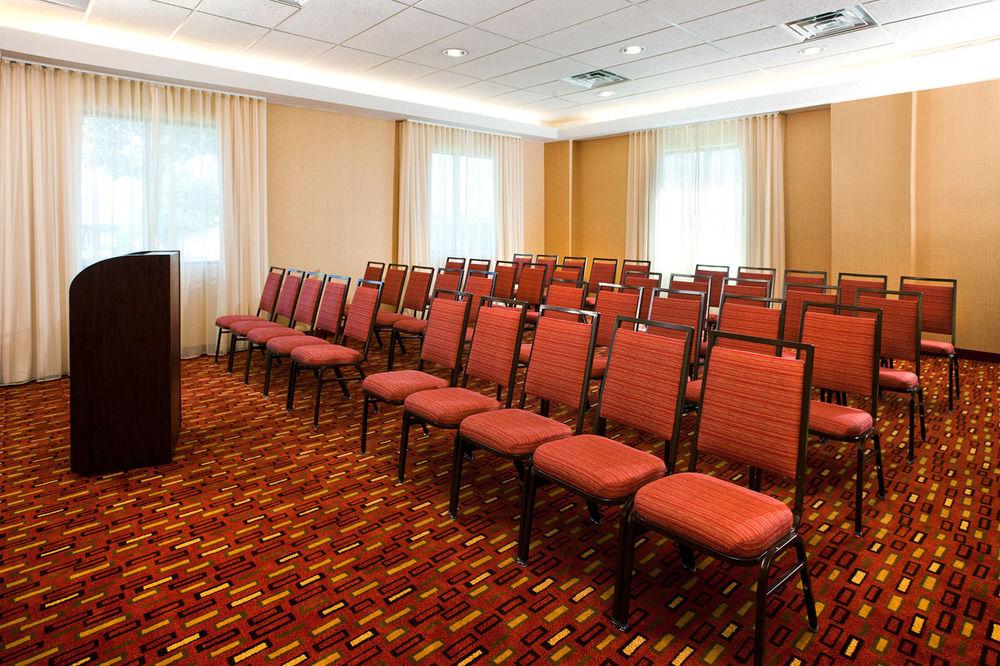 Courtyard By Marriott Denver Airport Екстер'єр фото