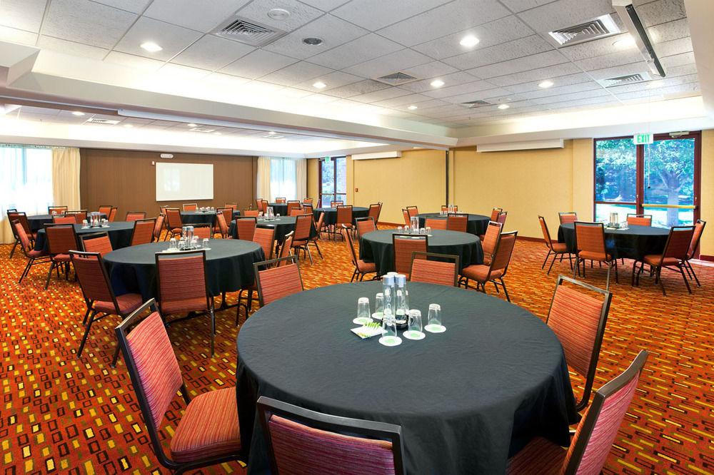 Courtyard By Marriott Denver Airport Екстер'єр фото