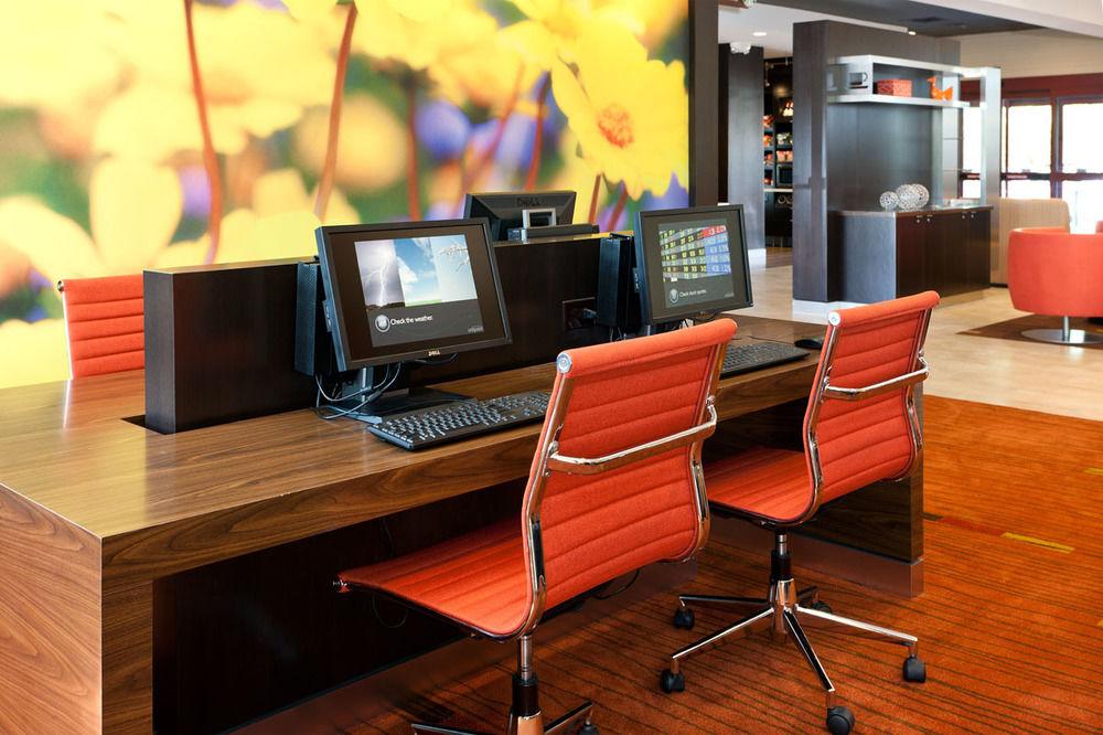 Courtyard By Marriott Denver Airport Екстер'єр фото