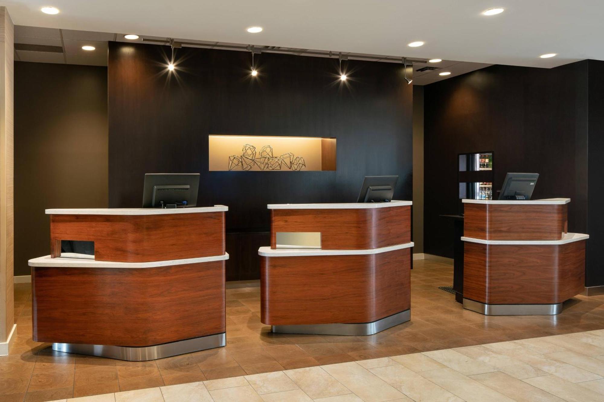 Courtyard By Marriott Denver Airport Екстер'єр фото