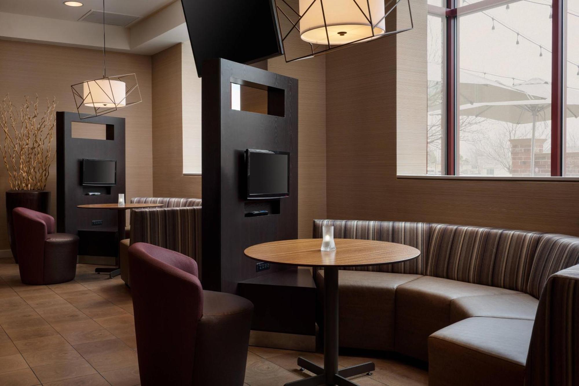 Courtyard By Marriott Denver Airport Екстер'єр фото