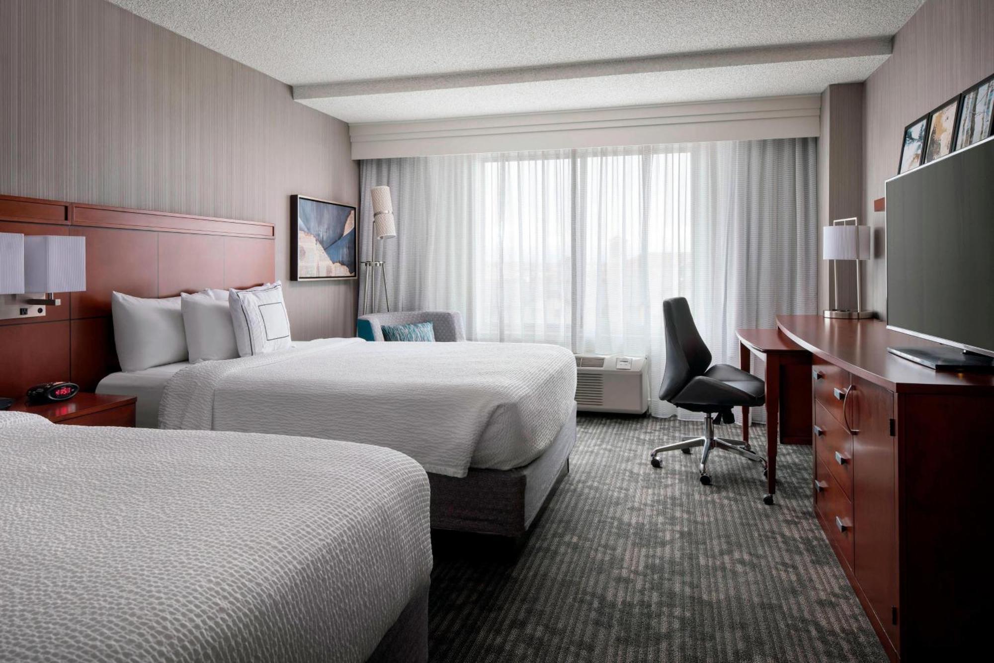Courtyard By Marriott Denver Airport Екстер'єр фото
