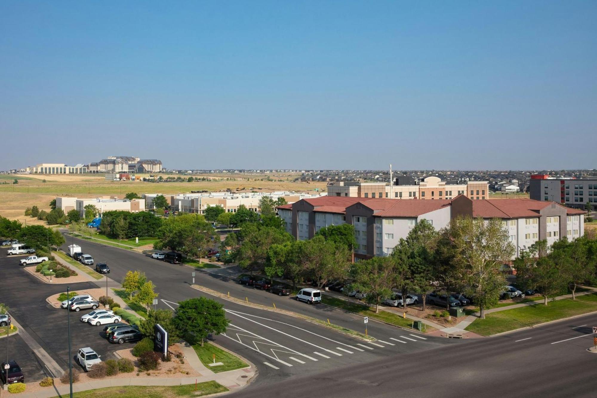 Courtyard By Marriott Denver Airport Екстер'єр фото