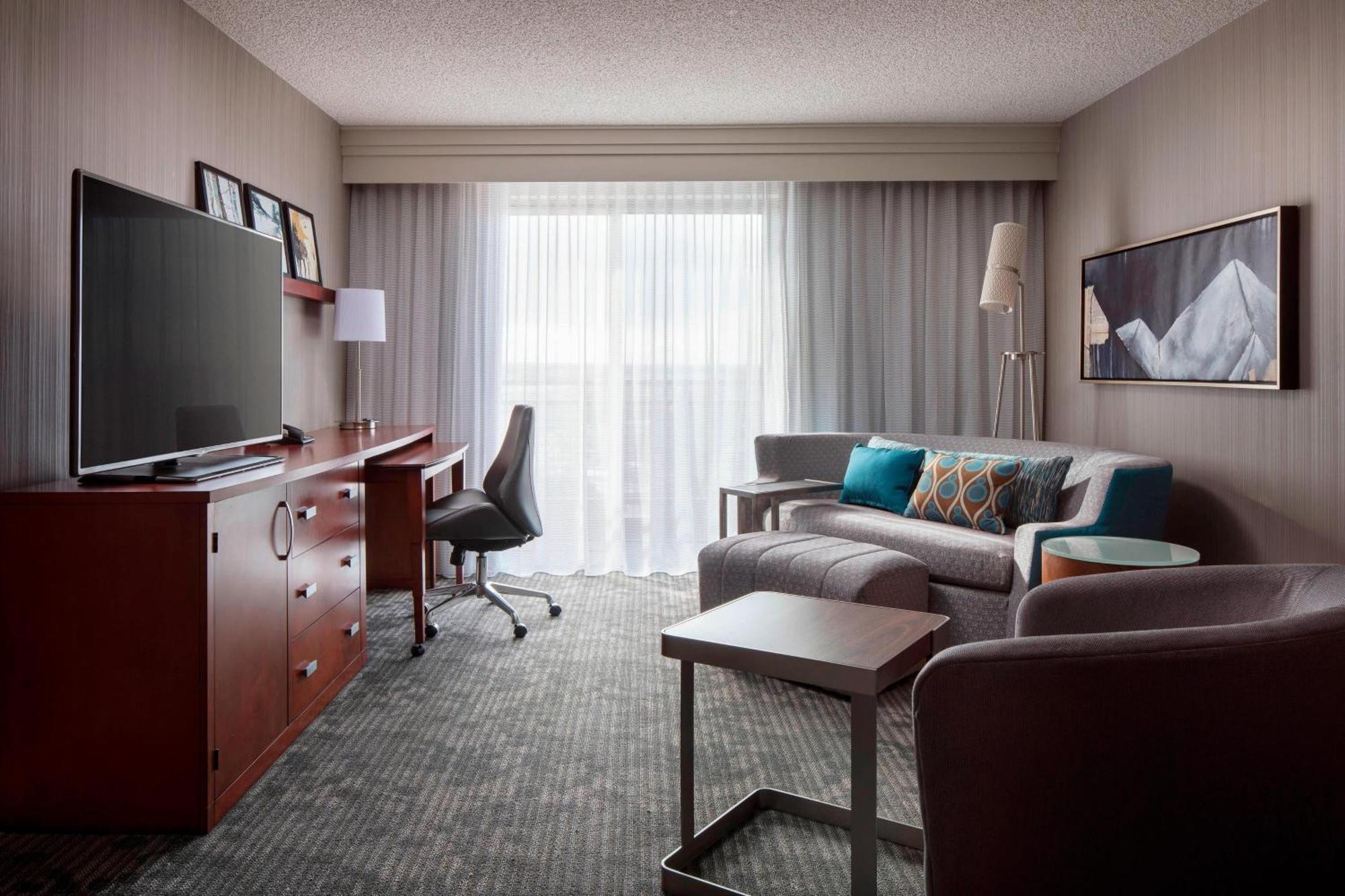 Courtyard By Marriott Denver Airport Екстер'єр фото