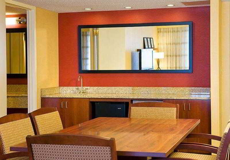 Courtyard By Marriott Denver Airport Екстер'єр фото
