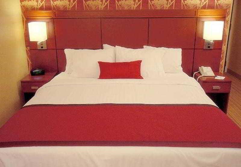 Courtyard By Marriott Denver Airport Номер фото