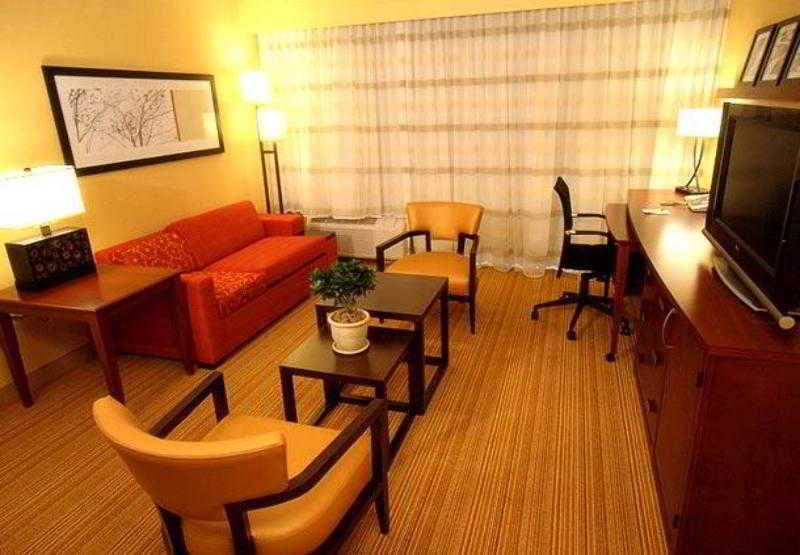 Courtyard By Marriott Denver Airport Номер фото