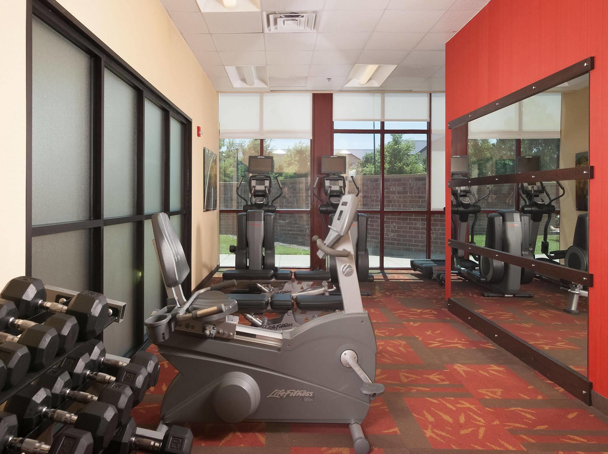 Courtyard By Marriott Denver Airport Екстер'єр фото